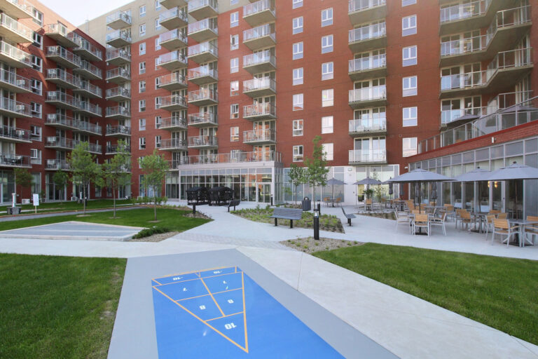 Montcalm-EXT2